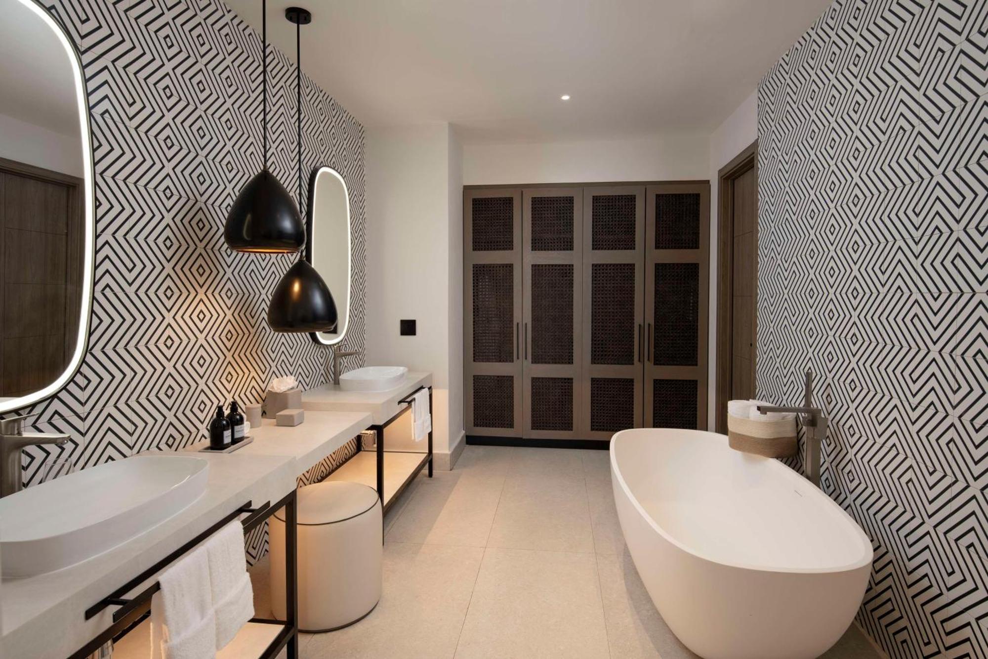 Zemi Miches Punta Cana All-Inclusive Resort, Curio By Hilton エクステリア 写真