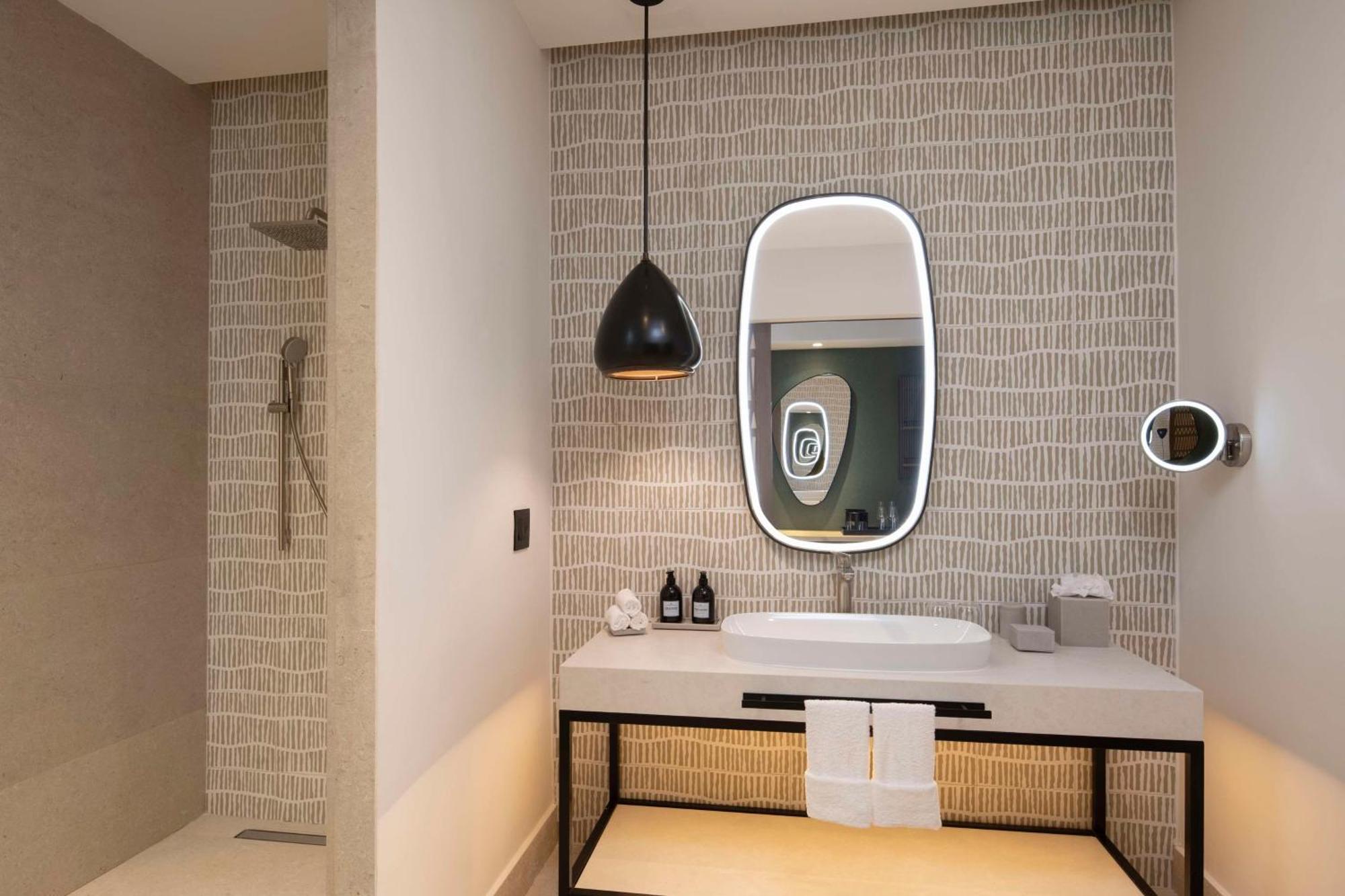 Zemi Miches Punta Cana All-Inclusive Resort, Curio By Hilton エクステリア 写真